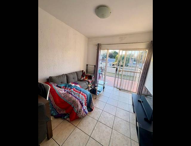 1 BEDROOM APARTMENT FOR SALE IN GLENHAZEL